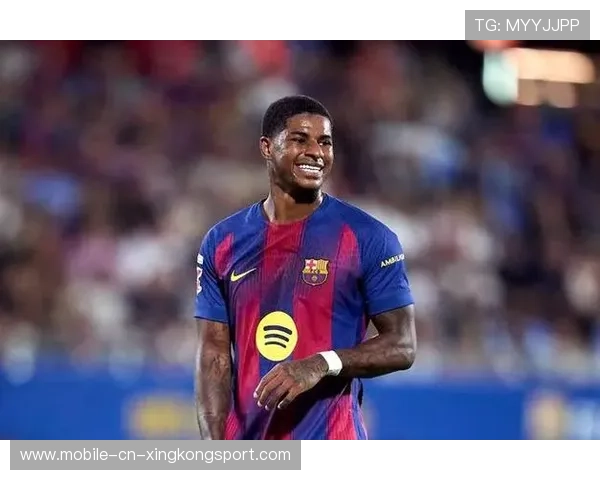 曼联弧顶强硬突破，拉什福德低射精确命中