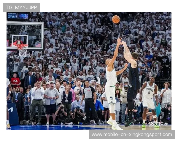 东契奇突破暴扣命中,独行侠在主场拿下胜利 东契奇突破暴扣命中,独行侠在主场拿下胜利