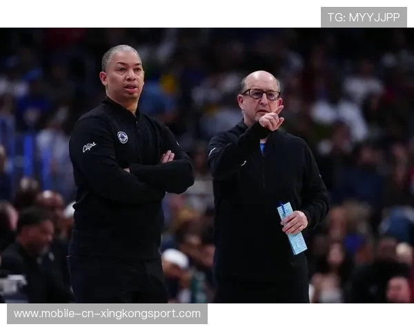 快船进攻多样化：如何在多人轮换下保持进攻连贯性