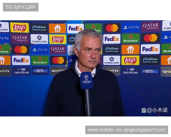 本菲卡科克斯禁区内连停带射完成高难度破门，惊艳全场