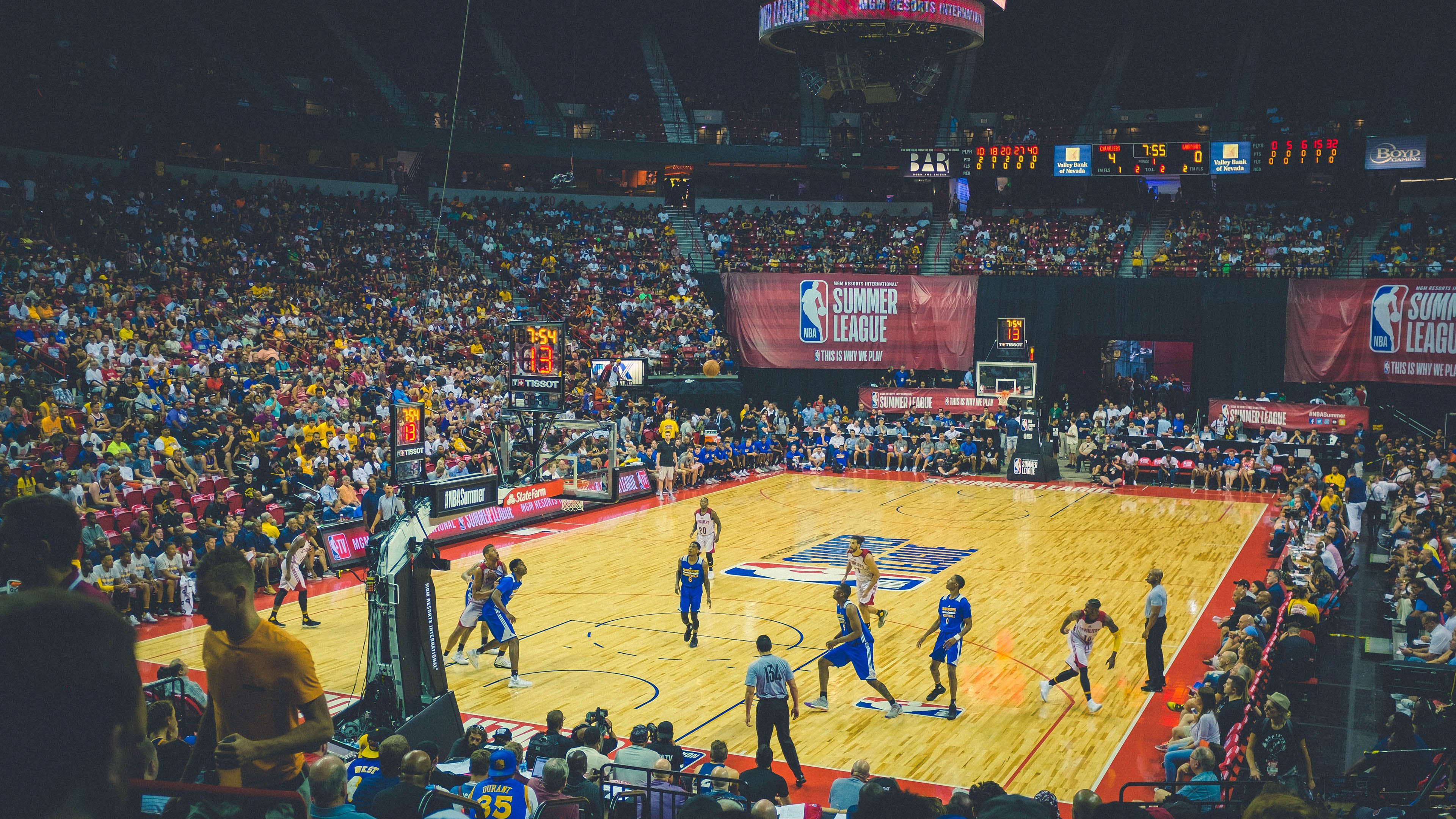 体育赛事年度观众报告